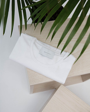Gefaltetes T-Shirt