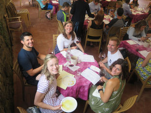Wine tasting tour in Chianti with local wineries and Tuscan countryside views