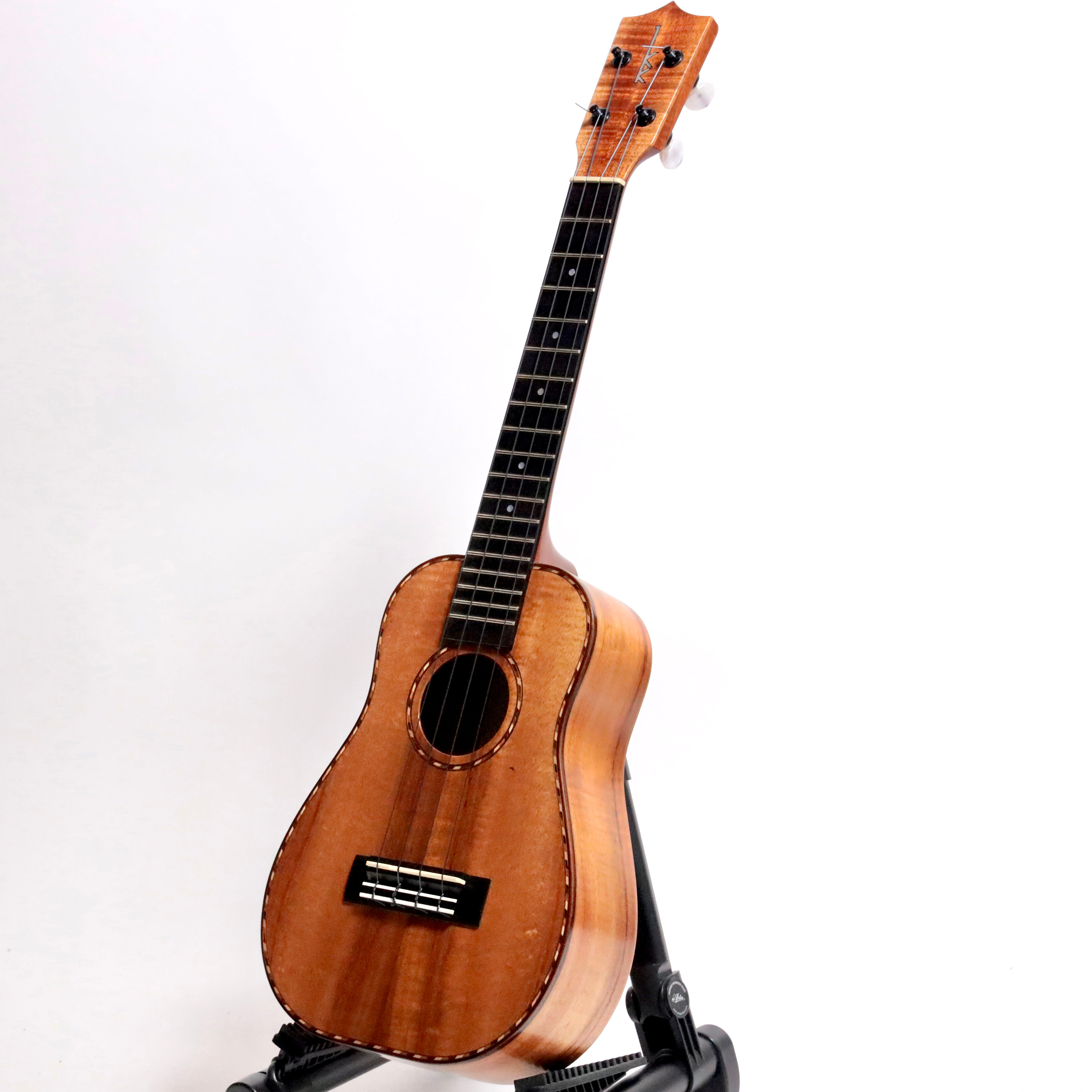 【USED】KAMAKA HB-2D Concert Longneck 2023年製