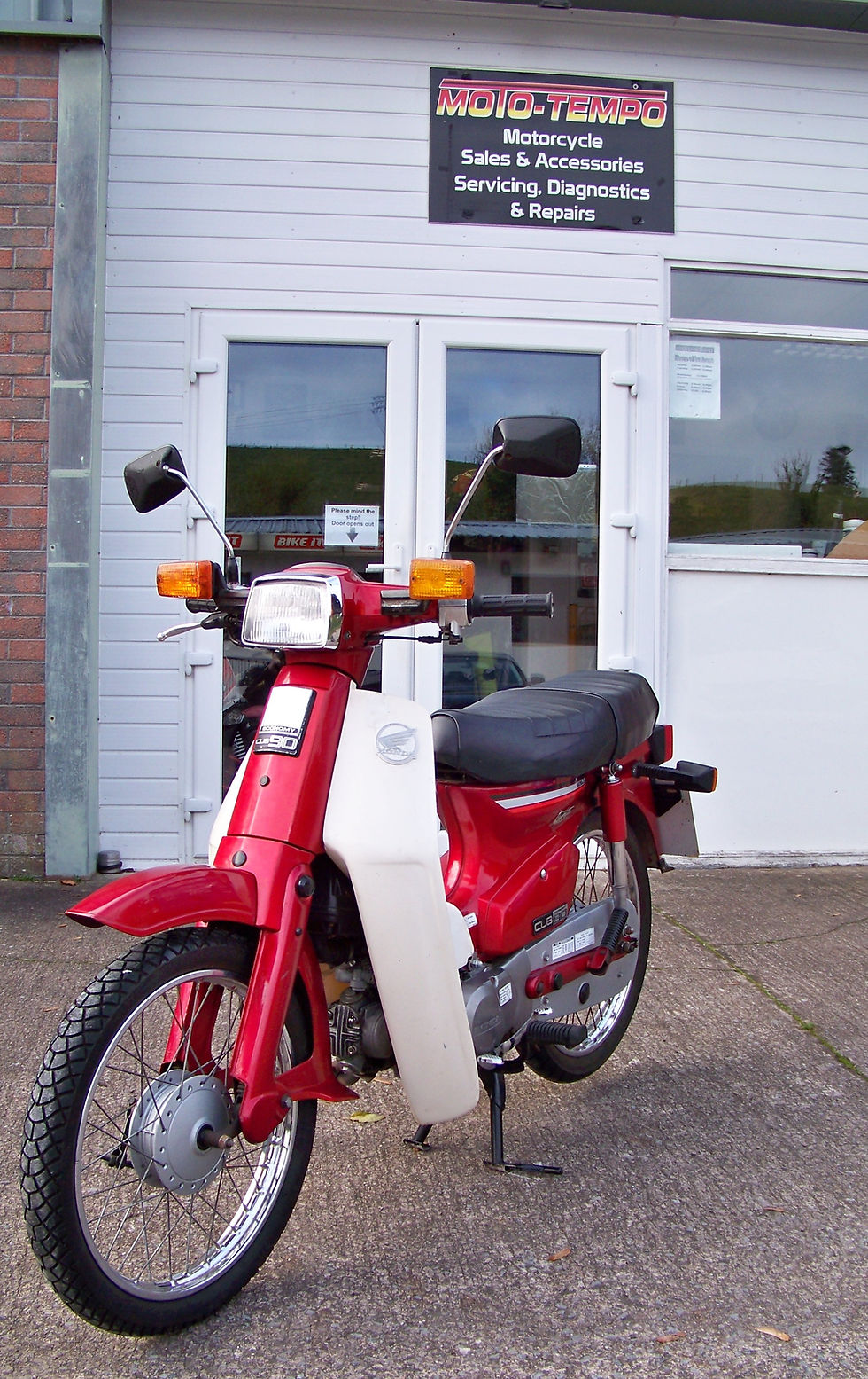 Thumbnail: 1998 Honda C90  Economy