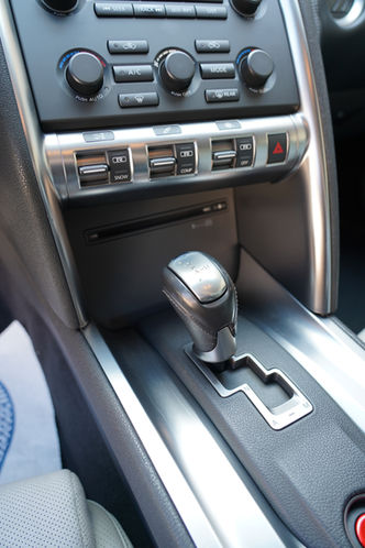 Nissan GT-R waspakket car cleaning detailing autoreiniging zetelreiniging wax coating coaten auto wassen interieurreiniging interieurpakket compleet leer leder lederen zetels reinigen voeden polieren polijsten polijstpakket glans koplamprestauratie