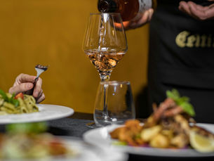 The Art of Mobile Wine Tasting: Bringing the Vineyard to Your Doorstep