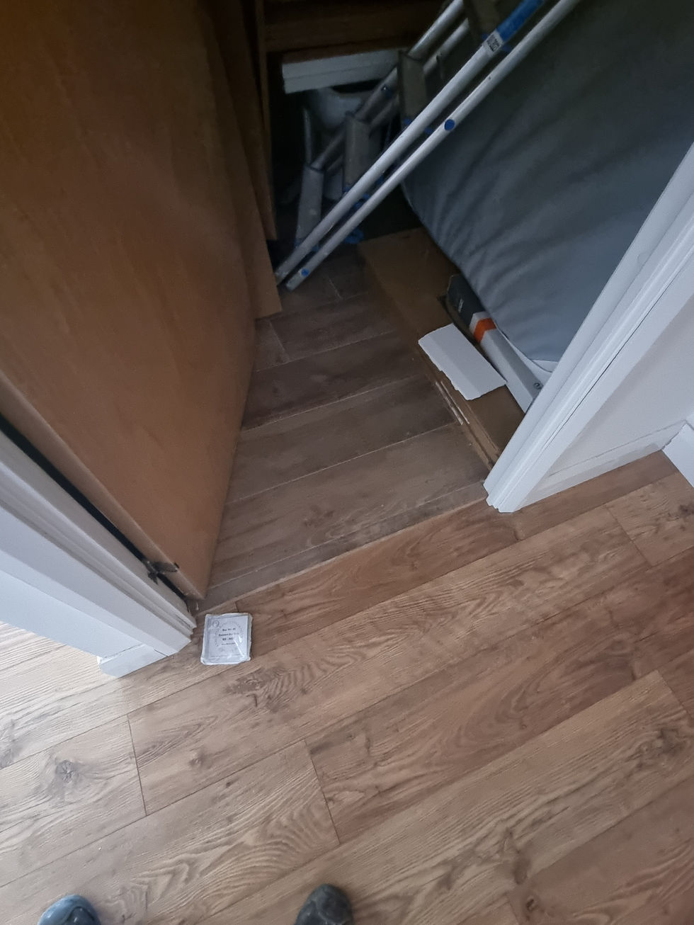 Continuous flooring and skirting 6