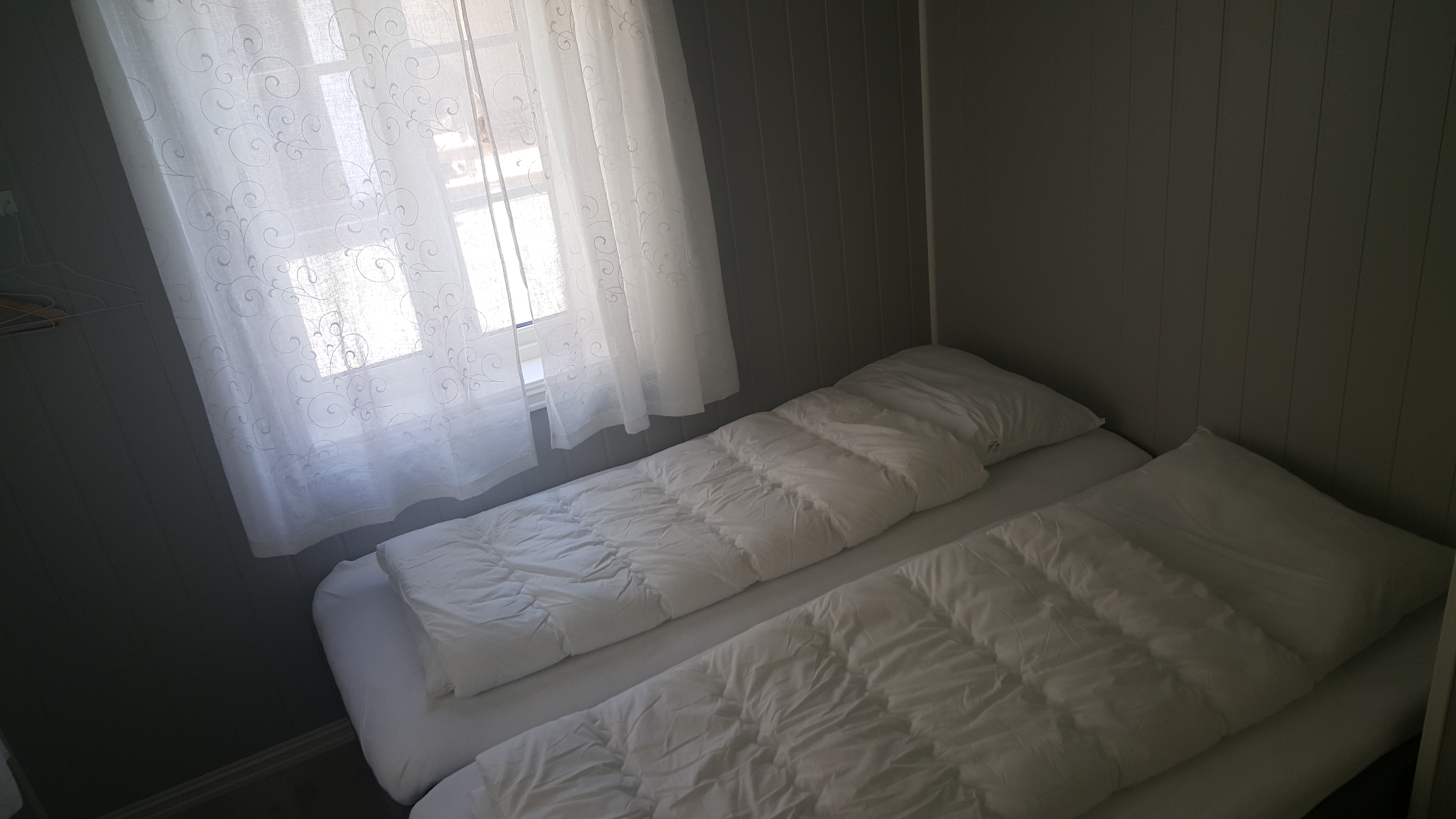 Rorbu 4 - red - Three bedrooms