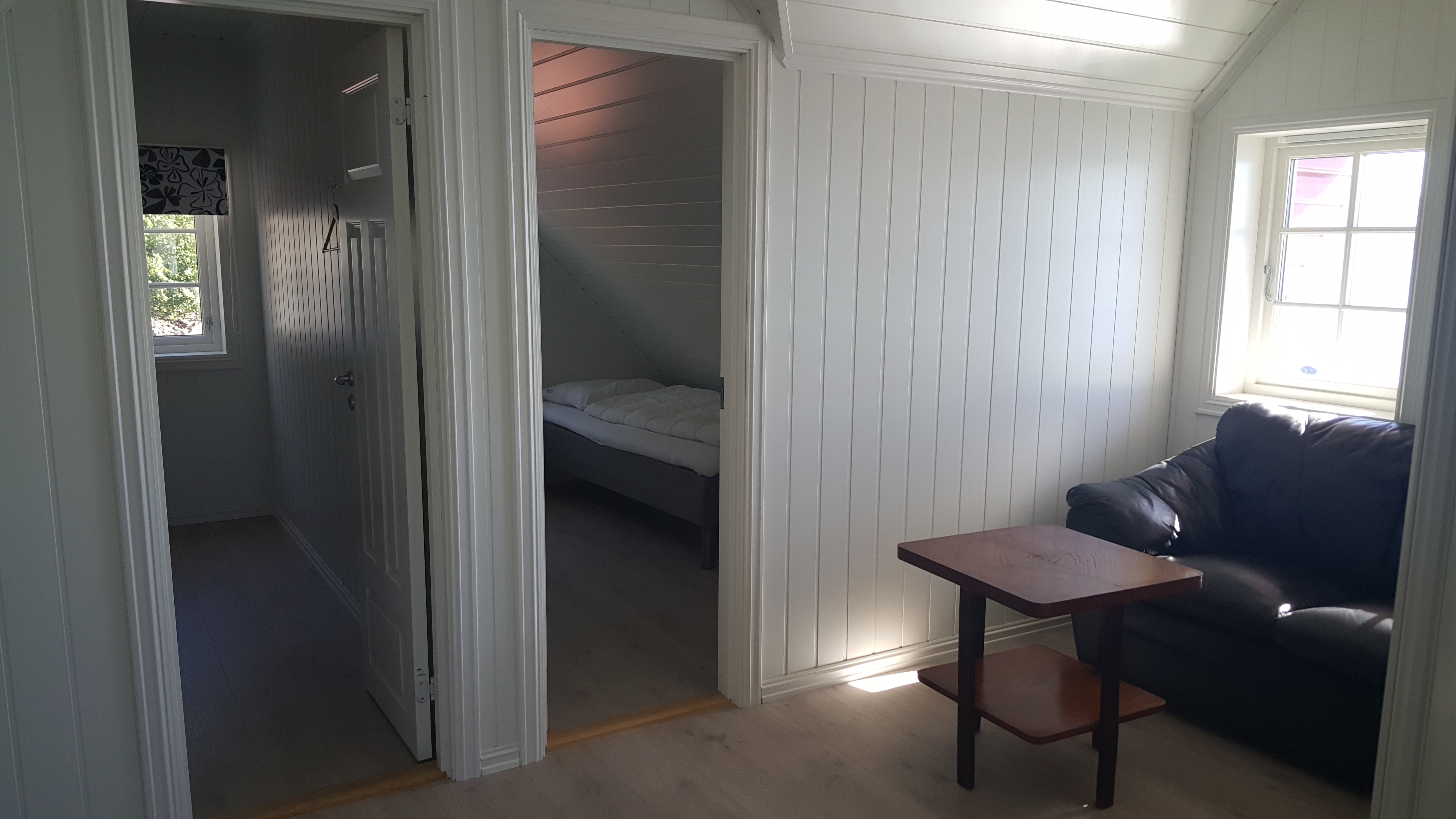Rorbu 4 - red - The attic with 3 single bedrooms.jpg