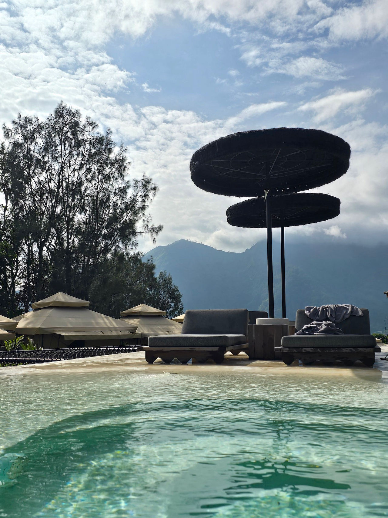 Pool with hot spring water at Toteme Glamping 