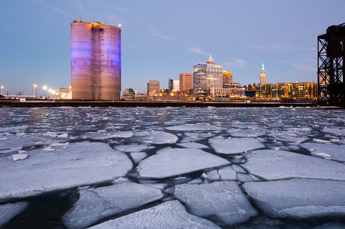 ice flows on the ohio river as it meets 