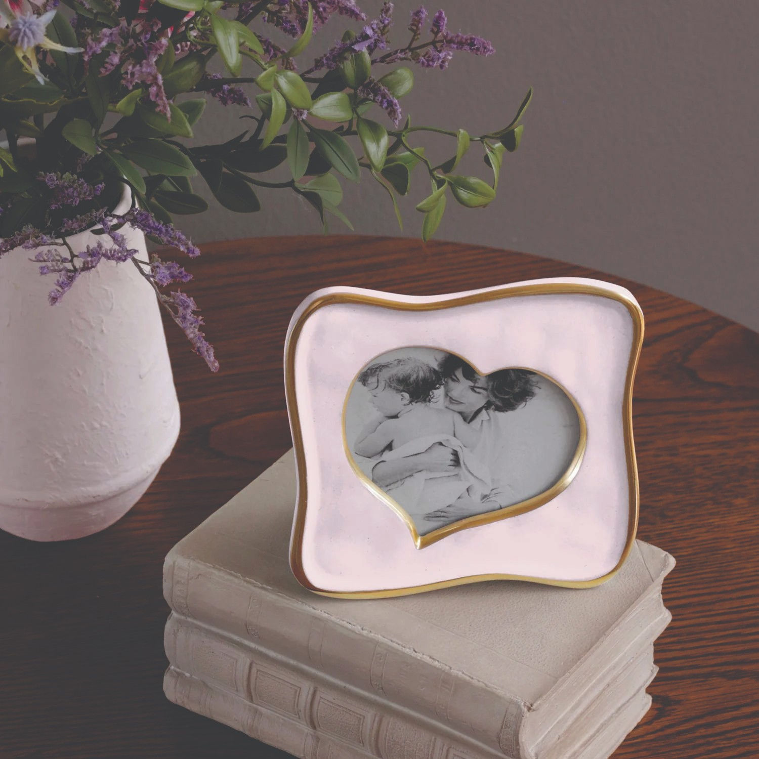 Beatriz Ball- Frame-Curved Heart