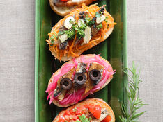 【真鰯のオイルサーディンのアレンジレシピ】『オイルサーディンのバゲット』