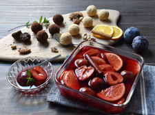 プルーンのオレンジ白ワインコンポート