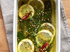 【夏の保存食レシピ】葉月(8月)《真鰯のハーブビネガー漬け》