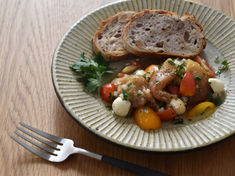 【無花果のスパイスコンポートのアレンジレシピ】『無花果とトマトのマリネ』