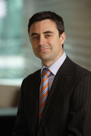 AXA Executive Portait