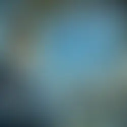 Descubra como a Realidade Aumentada está transformando a manutenção industrial, promovendo eficiência, segurança e redução de custos.