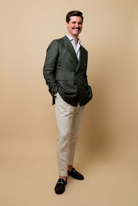 Jonathan Bryan
Caitlin Oldham