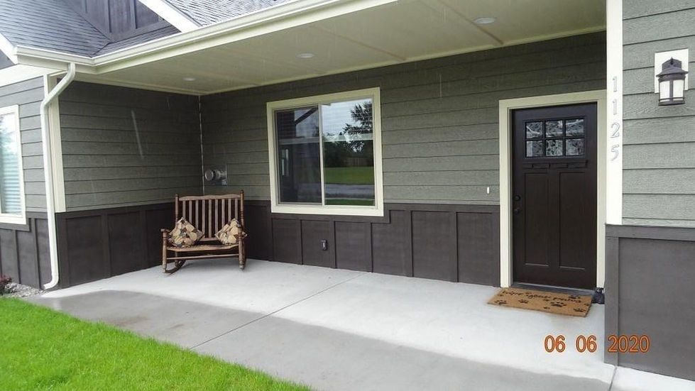 1125 Riparian front porch