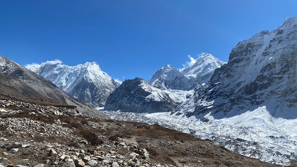 Der Kangchenjunga ist mit 8.586 m der dritthöchste Berg der Welt