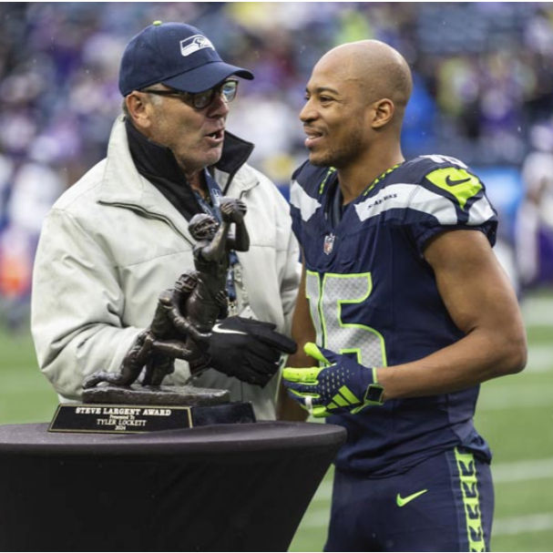 Steve Largent Award 2_edited.jpg