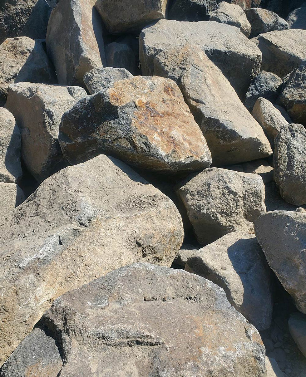 St. Helens 2-Man Rockery