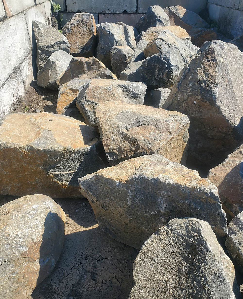 St. Helens 3-Man Rockery