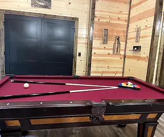 Bear-With-Me-Broken-Bow-OK-Pool-Table.webp