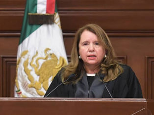 "No esperamos que la historia nos juzgue, se escribe con cada decisión que tomamos", responde ministra Loretta Ortiz a palabras de Norma Piña