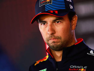 Checo Pérez tiene nuevo ‘pretendiente’: La escudería Alpine quiere al mexicano como uno de sus pilotos en 2026, reporta la prensa inglesa