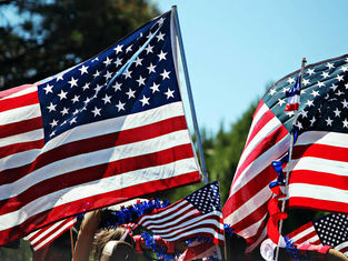 Celebraciones del 4 de julio en EE. UU. se ven ensombrecidas por la violencia