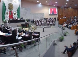 Congreso de Veracruz aprueba extinción del instituto de acceso a la información; "están matando a la transparencia", acusa oposición