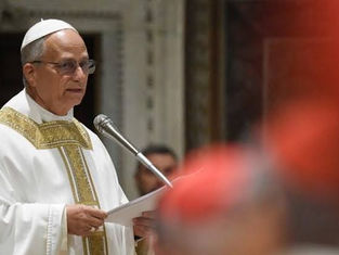 El papa León XIV hace su primera salida como jerarca de la Iglesia católica; visita un santuario agustino en Genazzano
