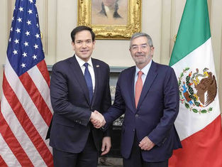 Canciller De la Fuente rechaza impuesto a remesas en llamada telefónica con Marco Rubio