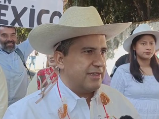 El alcalde de Uruapan, Michoacán, Carlos Manzo, difundió un video de presuntos criminales en campo de adiestramiento; afirmó que hay presencia de colombianos y venezolanos.