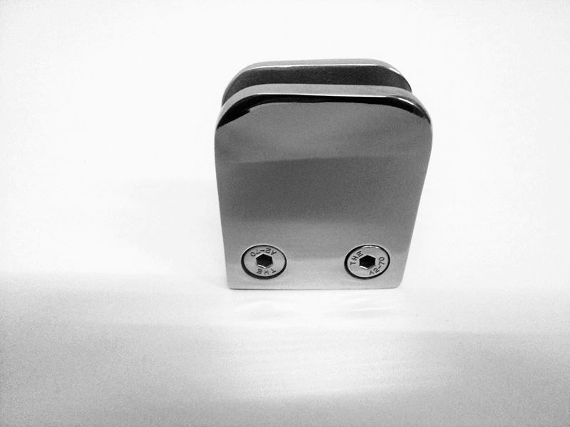 Presilha maciça inox 304 p/ vidro