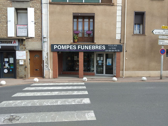 pf poulain devanture 2.jpg