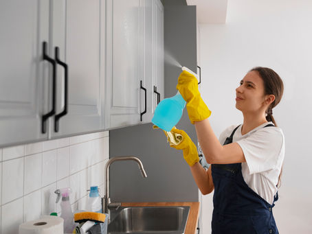 10 Proven Tips from Cleaning Experts for a Spotless Kitchen
