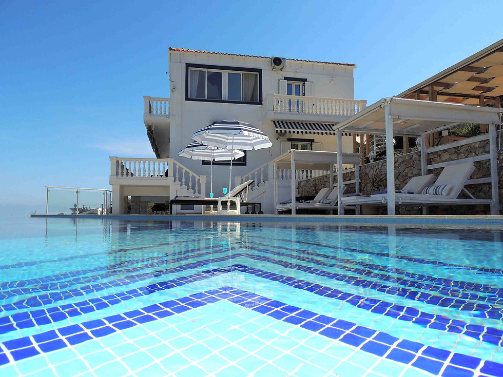 Luxury villas in Greece