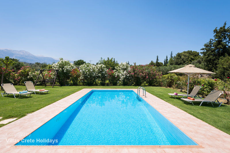 Private villas in Greece