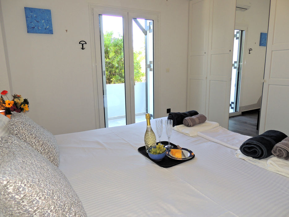 Beachfront villas in Crete