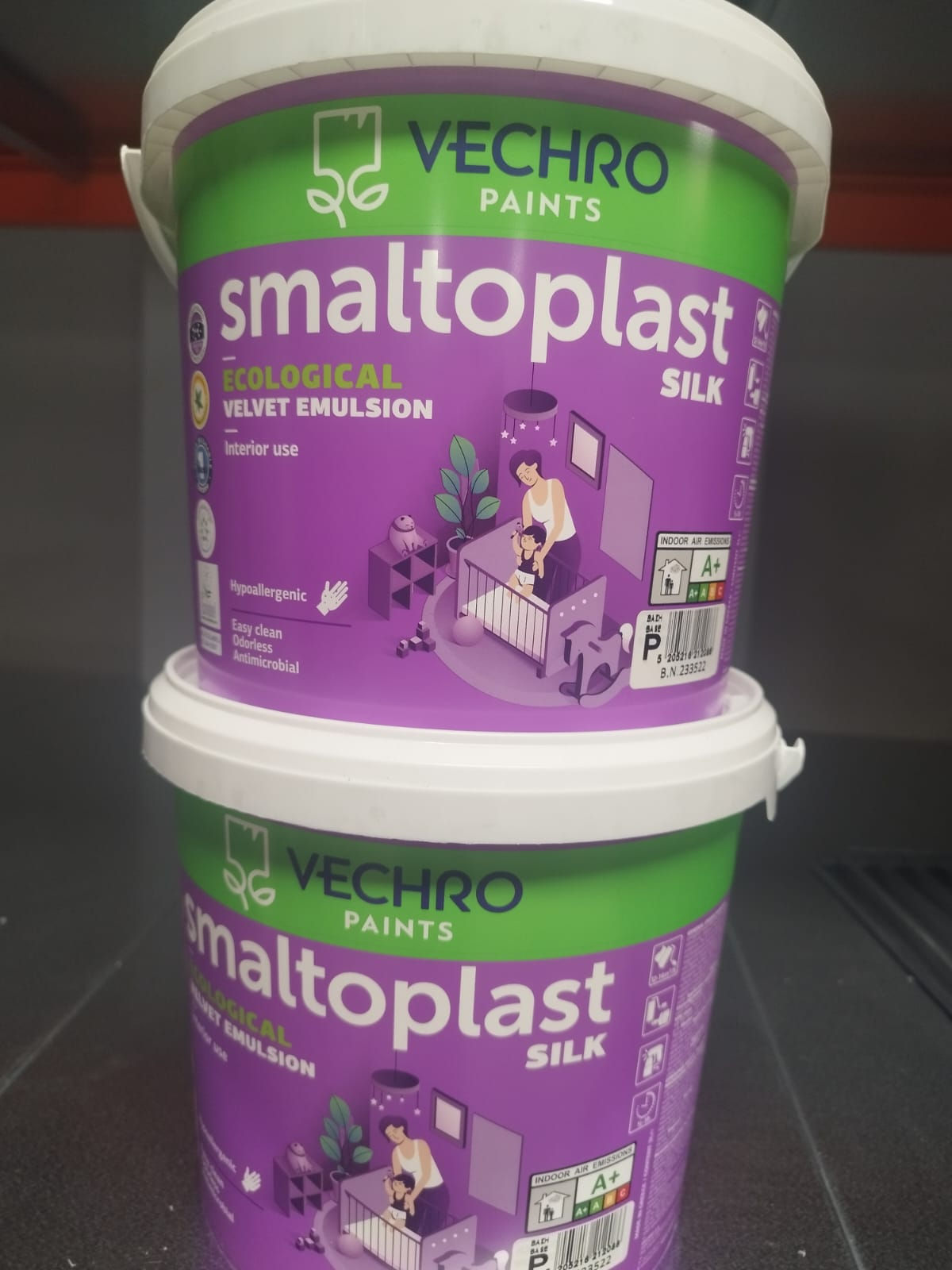 χρώμα πλαστικό