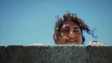 Entrevista | Ticiana Augusto Lima, Noá Bonoba e Guto Parente falam sobre o ritual coletivo do cinema independente em “Morte e Vida Madalena”