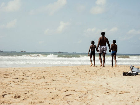 Entrevista | “O filme é uma mitologia baseada nesses fragmentos de memória”: Akinola Davies, Duval Timothy e CJ Mirra falam sobre “A Sombra do Meu Pai”