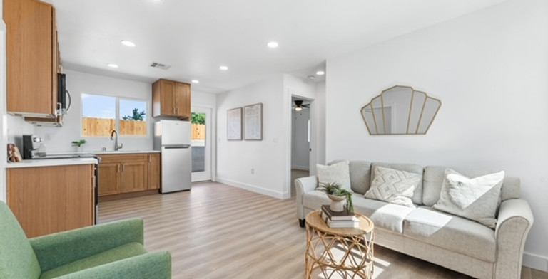 47-476 N Pine St, Orange, CA, 92866-46_edited.jpg