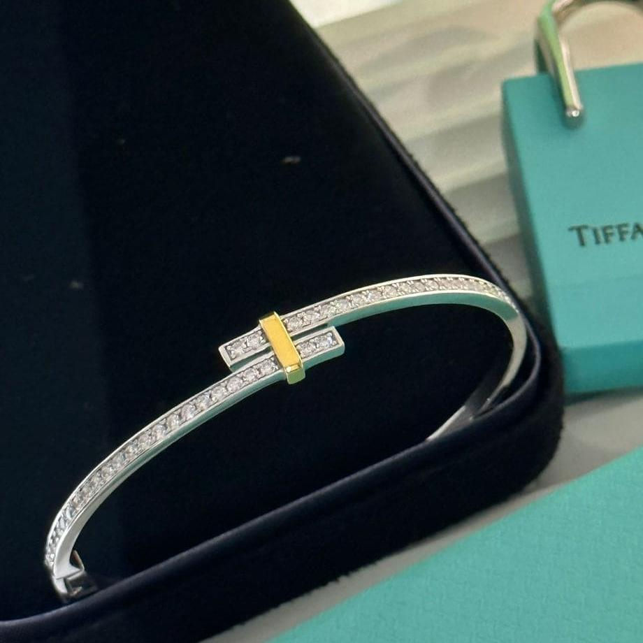 Thumbnail: Edge Hinged Bypass Bangle Bracelet