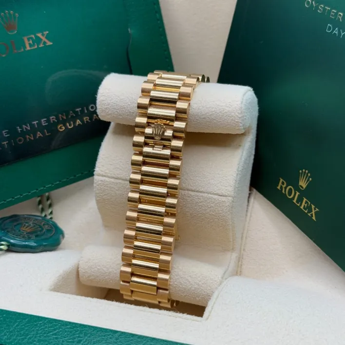 Thumbnail: Rolex Day-Date President 36mm Yellow Gold White Roman Dial Women Watch - 128238