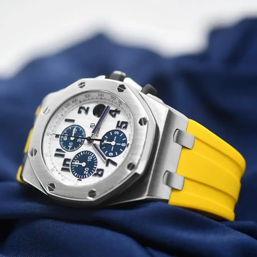 Thumbnail: United Luxury Yellow Rubber Strap for Royal Oak