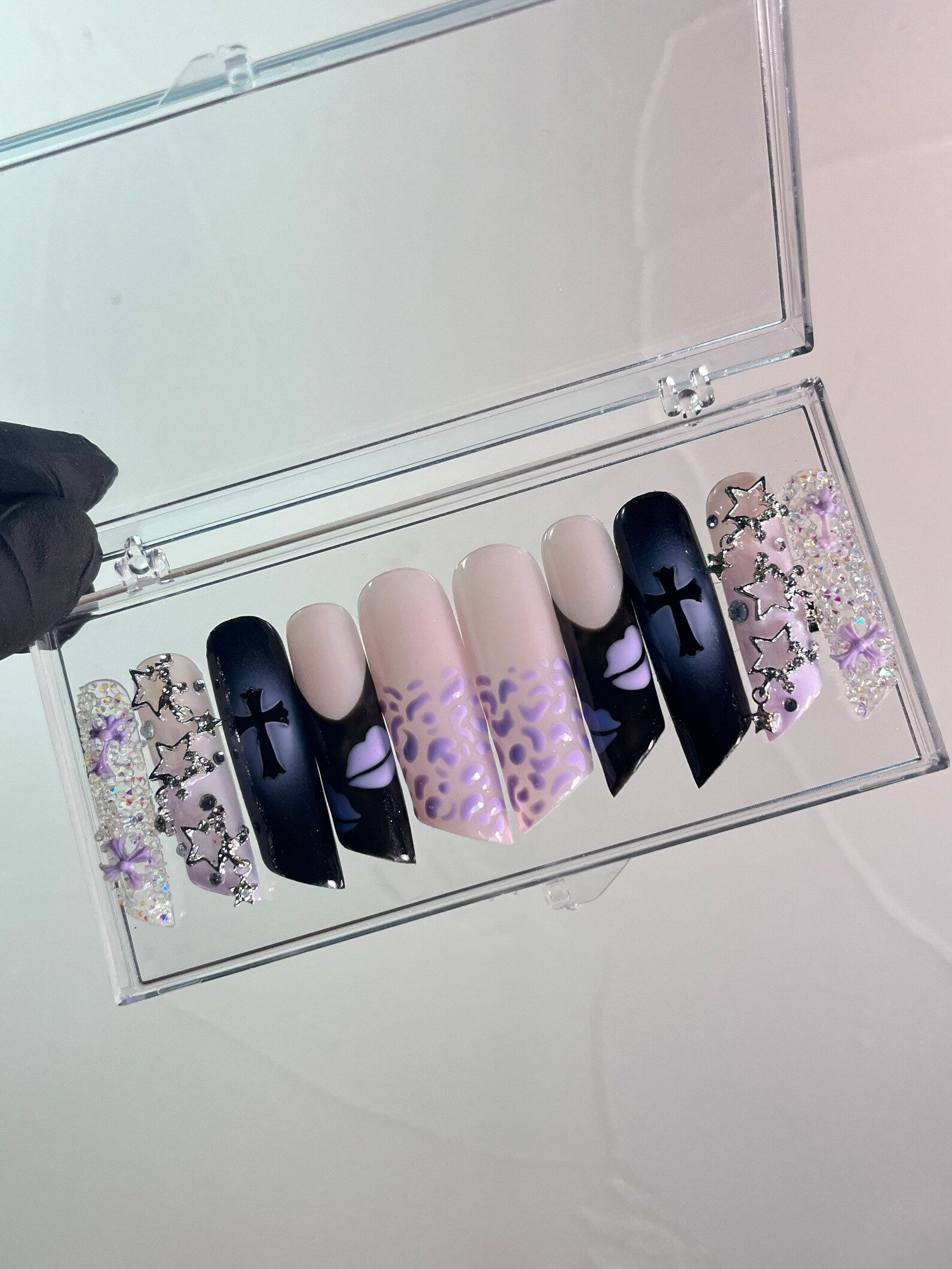 press on nails, custom nails, fake nails, Nails Art