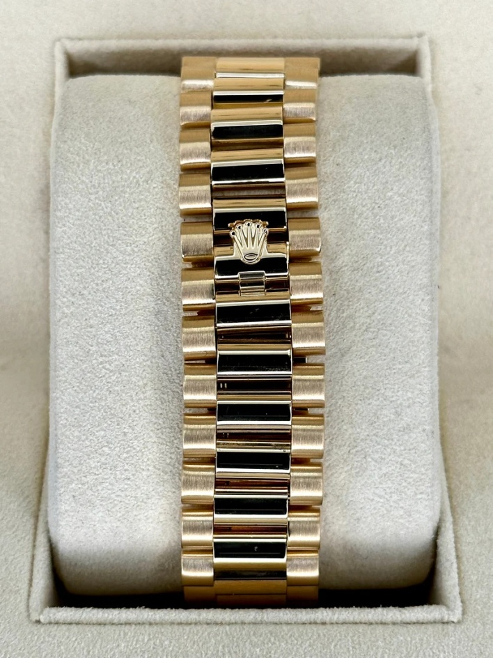 Thumbnail: Rolex Day-Date "President" 40mm Yellow Gold Silver Roman Dial