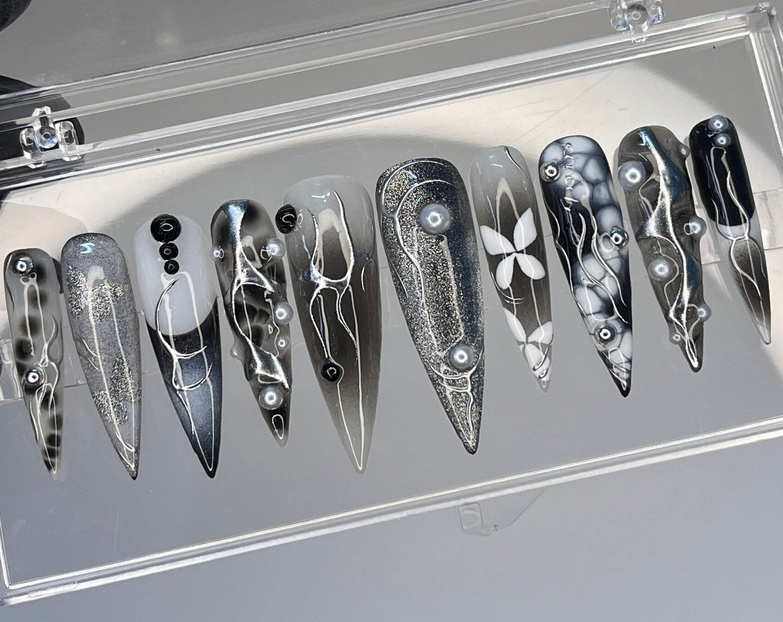 press on nails, custom nails, fake nails, Nails Art, custom nail