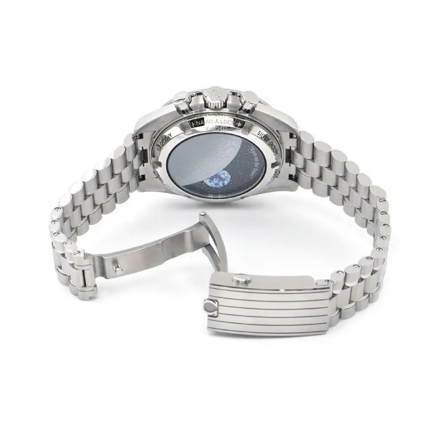 Thumbnail: Omega Speedmaster Silver Snoopy Award 310.32.42.50.02.001