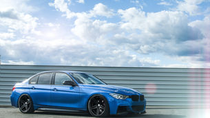 BMW F30 320i
เปลี่ยนผ้าเบรกหน้า Brembo XTRA
เปลี่ยนจานเบรกหน้า Brembo